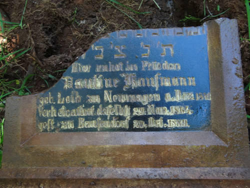 Bausendorf Friedhof DSC05376 metzen wahl 2021 500