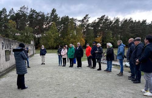 Gedenktafel Kulmhof 2023 Metzen Wahl 500