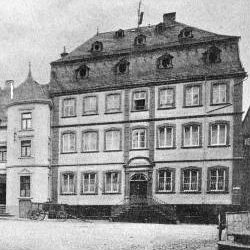 Marktplatz ermann Bach 250