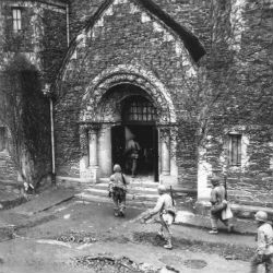 US Truppen vor ehemaliger Synagoge März 1945 Kreisbildarchiv 250